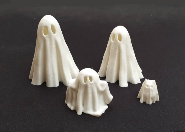 Familia de Fantasmas Encantadores para Decorar tu Halloween - Imagen 4